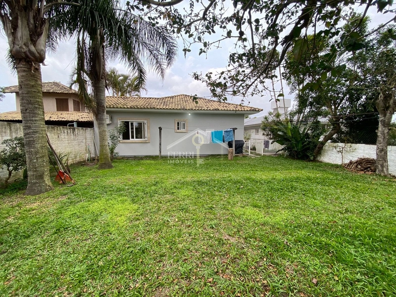 Casa com 3 dormitórios, 1 suíte, mobiliada, no centro de Xangri-lá.: 32ª foto da galeria de imagens do imóvel