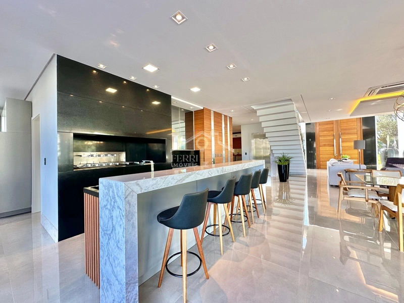 Sobrado mobiliado e decorado com 5 suítes no Enseada Lagos Xangri-lá: 7ª foto da galeria de imagens do imóvel