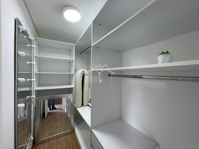 Casa com 4 dormitórios, 2 suítes e jacuzzi no Condomínio Las Palmas: 28ª foto da galeria de imagens do imóvel