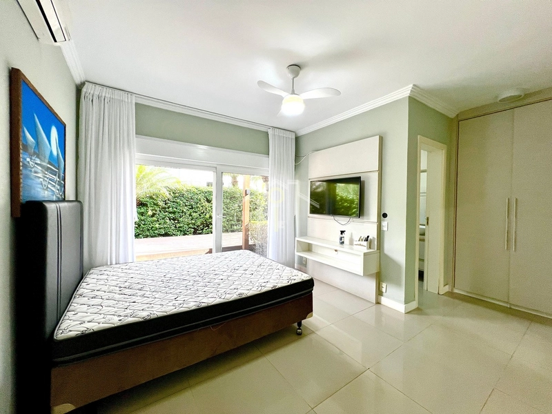 Casa com 4 suítes, mobiliada e piscina no Condomínio Quintas do Lago: 22ª foto da galeria de imagens do imóvel