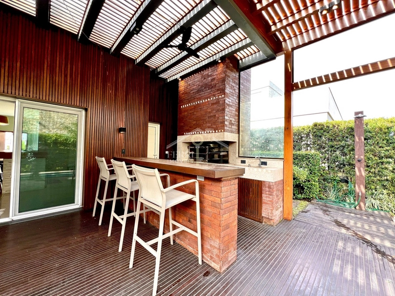 Casa com 4 suítes, mobiliada e piscina no Condomínio Quintas do Lago: 27ª foto da galeria de imagens do imóvel