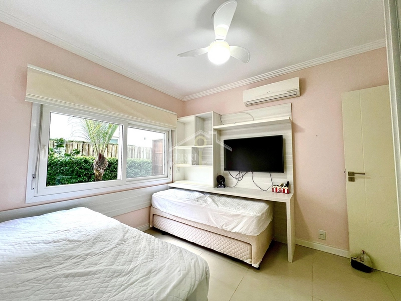 Casa com 4 suítes, mobiliada e piscina no Condomínio Quintas do Lago: 25ª foto da galeria de imagens do imóvel