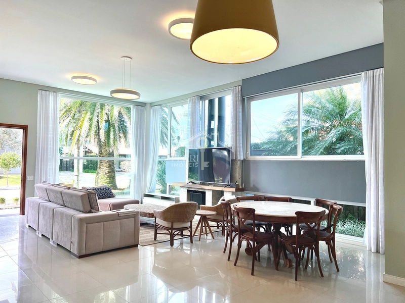 Casa com 4 suítes, mobiliada e piscina no Condomínio Quintas do Lago: 6ª foto da galeria de imagens do imóvel