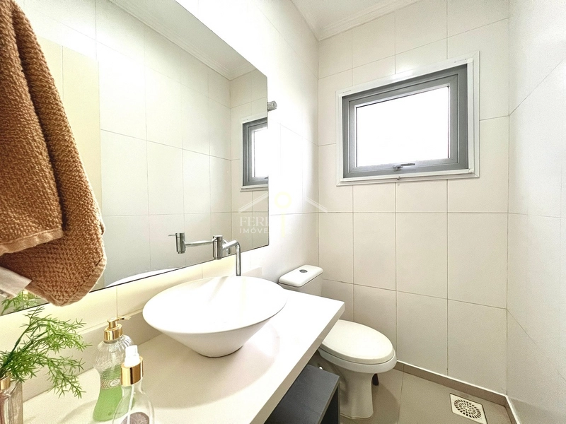Casa com 4 suítes, mobiliada e piscina no Condomínio Quintas do Lago: 26ª foto da galeria de imagens do imóvel