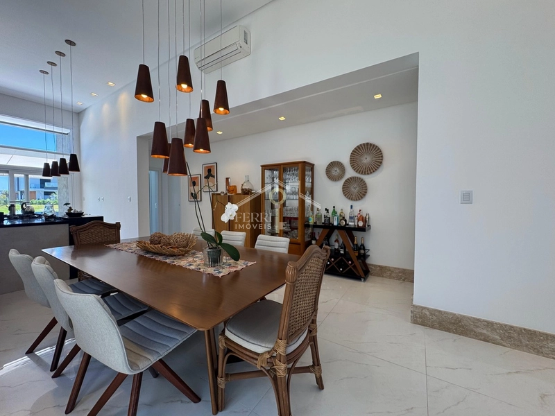 Casa beira-lago com 4 suítes e piscina no condomínio Riviera Xangri-lá: 9ª foto da galeria de imagens do imóvel