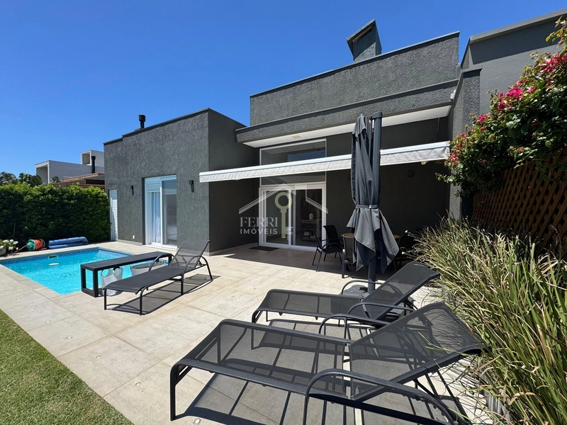 Casa beira-lago com 4 suítes e piscina no condomínio Riviera Xangri-lá: 27ª foto da galeria de imagens do imóvel