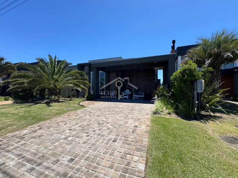 Casa beira-lago com 4 suítes e piscina no condomínio Riviera Xangri-lá: 29ª foto da galeria de imagens do imóvel