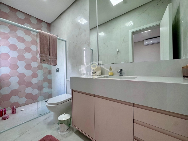 Casa mobiliada e decorada com 6 suítes no condomínio Riviera: 19ª foto da galeria de imagens do imóvel