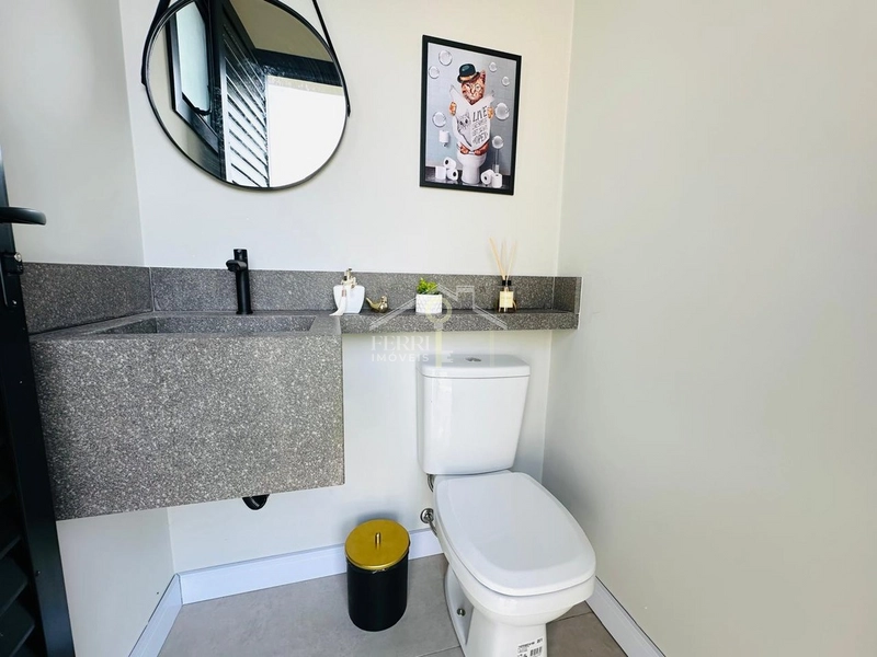 Casa térrea mobiliada com 3 dormitórios e piscina a 350 metros do mar: 13ª foto da galeria de imagens do imóvel