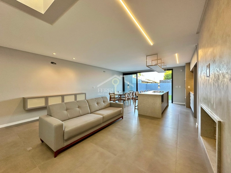 Sobrado novo com 4 suítes, mobiliado e decorado no centro de Xangri-lá: 7ª foto da galeria de imagens do imóvel