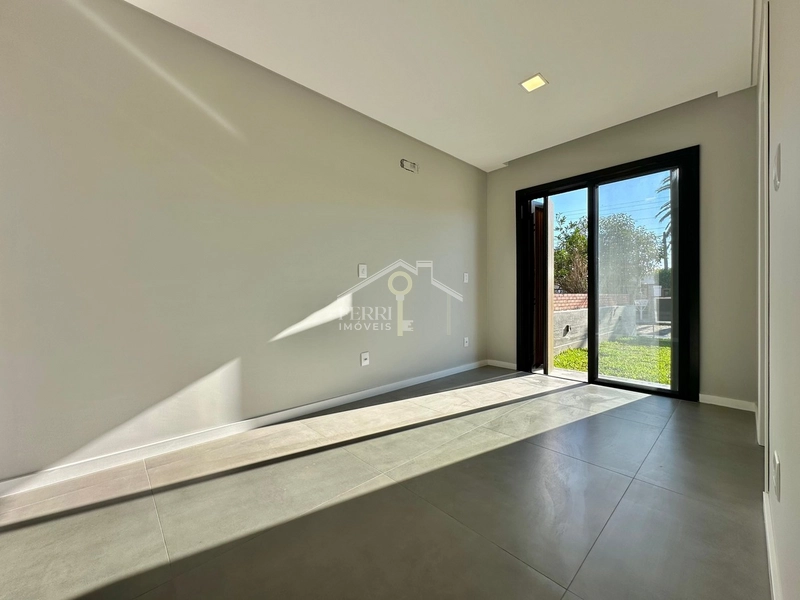 Sobrado novo com 4 suítes, mobiliado e decorado no centro de Xangri-lá: 18ª foto da galeria de imagens do imóvel