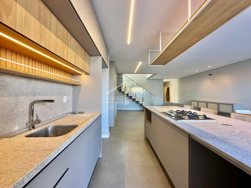 Sobrado novo com 4 suítes, mobiliado e decorado no centro de Xangri-lá: 16ª foto da galeria de imagens do imóvel