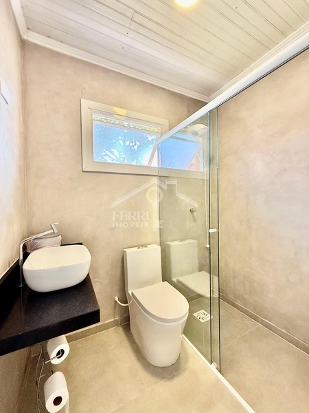Casa com 5 dormitórios, 2 terrenos, a 1 quadra do mar em Rainha do Mar: 22ª foto da galeria de imagens do imóvel