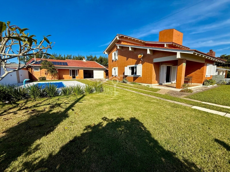Casa com 5 dormitórios, 2 terrenos, a 1 quadra do mar em Rainha do Mar: 10ª foto da galeria de imagens do imóvel