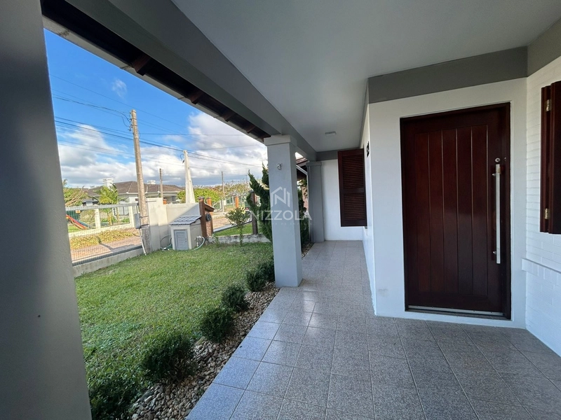 Casa com 3 dormitórios, totalmente mobiliada, decorada, com piscina: 2ª foto da galeria de imagens do imóvel