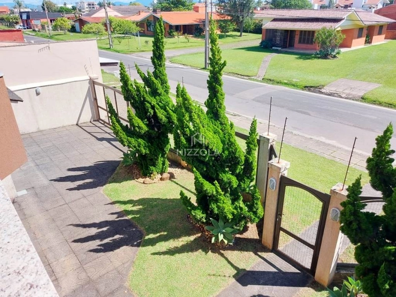 Sobrado mobiliado, com 04 suítes no Centro de Xangri-lá: 4ª foto da galeria de imagens do imóvel