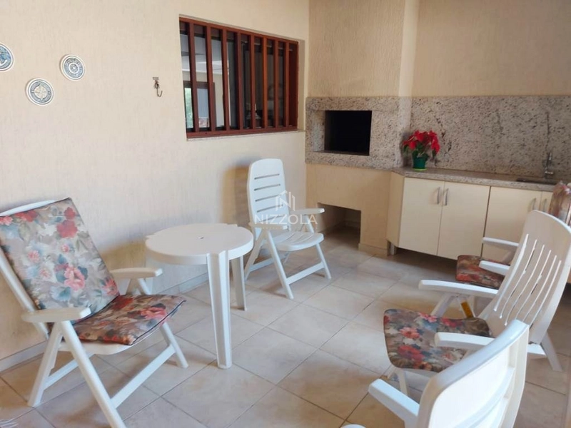 Sobrado mobiliado, com 04 suítes no Centro de Xangri-lá: 30ª foto da galeria de imagens do imóvel