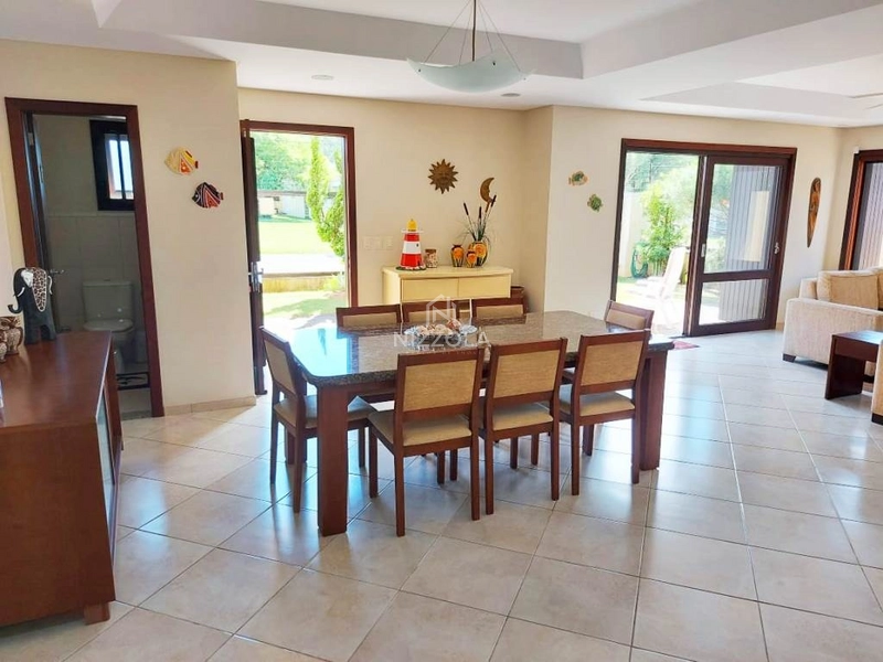 Sobrado mobiliado, com 04 suítes no Centro de Xangri-lá: 7ª foto da galeria de imagens do imóvel