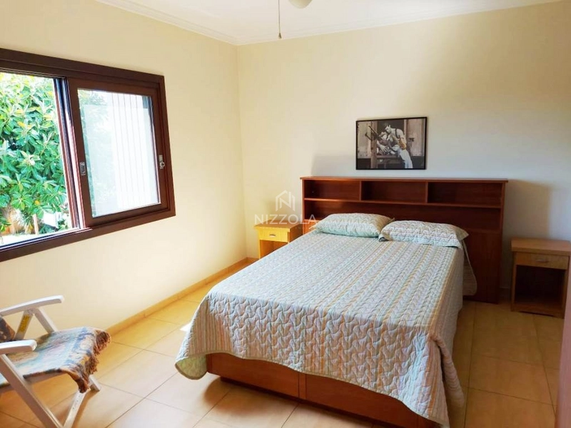 Sobrado mobiliado, com 04 suítes no Centro de Xangri-lá: 25ª foto da galeria de imagens do imóvel