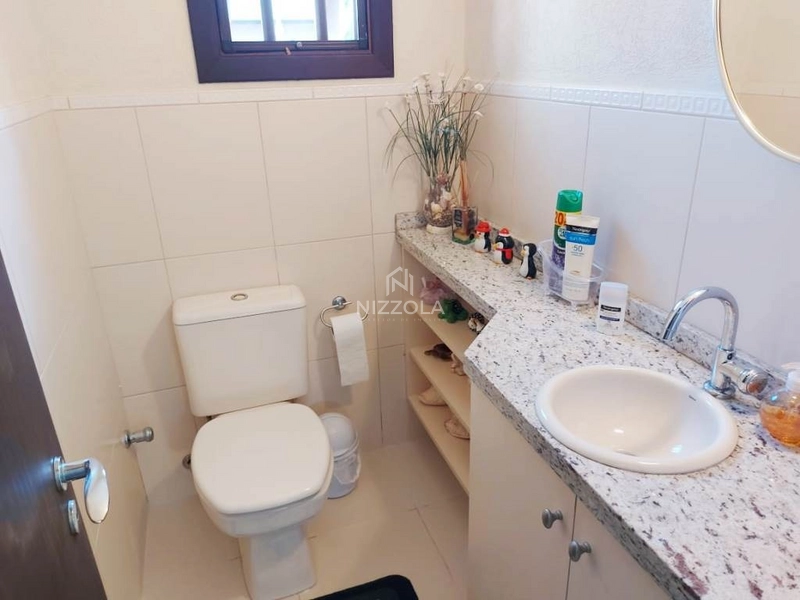 Sobrado mobiliado, com 04 suítes no Centro de Xangri-lá: 12ª foto da galeria de imagens do imóvel