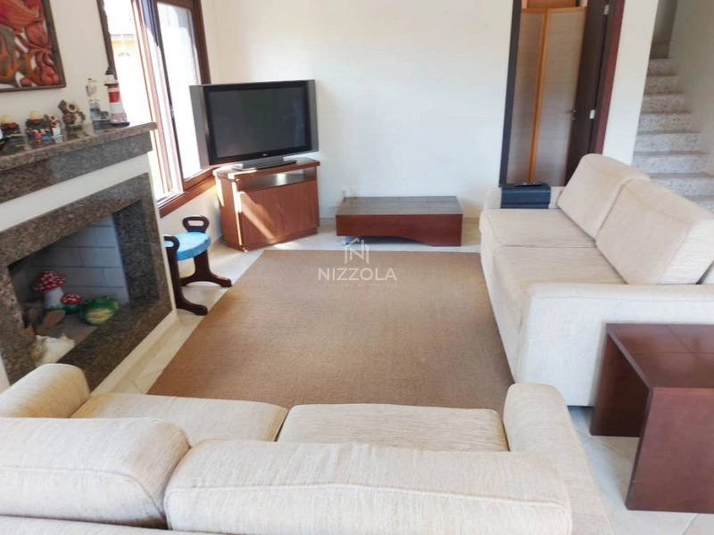 Sobrado mobiliado, com 04 suítes no Centro de Xangri-lá: 11ª foto da galeria de imagens do imóvel