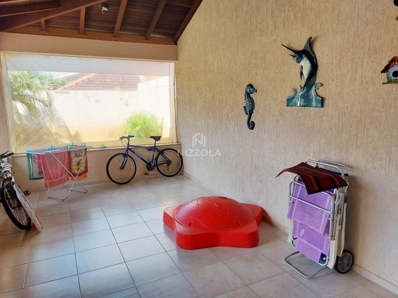 Sobrado mobiliado, com 04 suítes no Centro de Xangri-lá: 29ª foto da galeria de imagens do imóvel