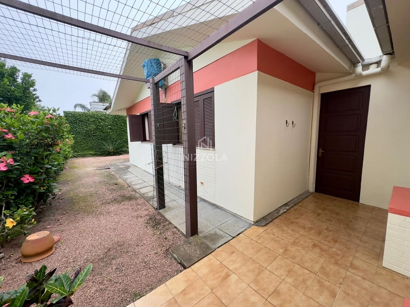 Casa mobiliada, com 3 dormitório sendo 2 suítes no Centro de Xangri-lá: 19ª foto da galeria de imagens do imóvel