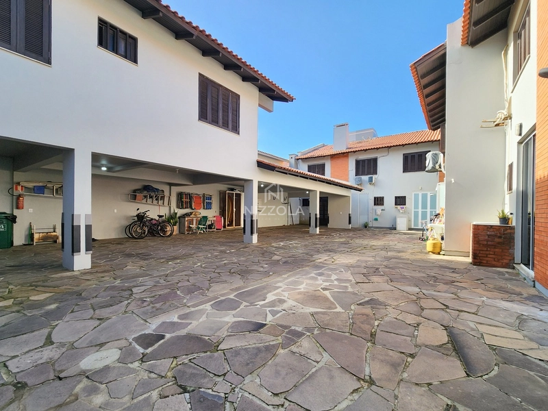 Sobrado mobiliado, com 2 dormitórios, vista mar no Centro de Xangri-lá: 25ª foto da galeria de imagens do imóvel