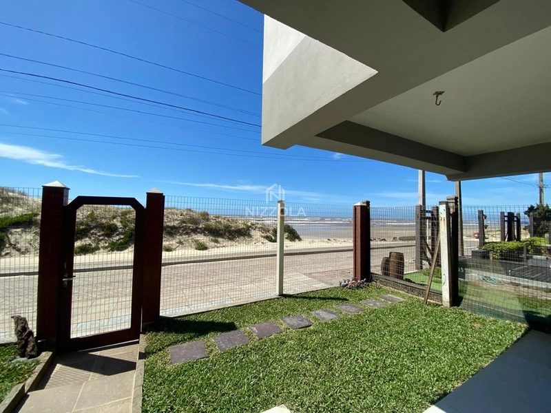 Sobrado com duas suítes na beira mar de Xangri-lá: 5ª foto da galeria de imagens do imóvel