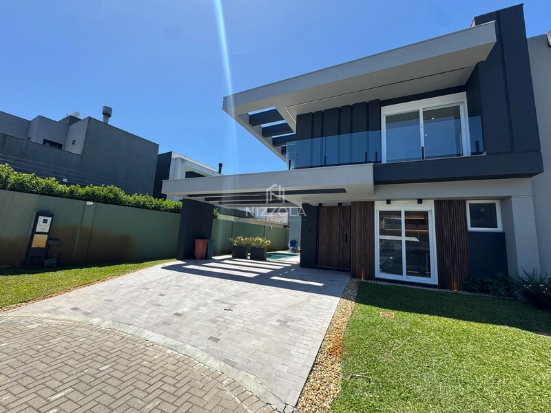 Sobrado com 5 suítes no condomínio Sunset: 2ª foto da galeria de imagens do imóvel