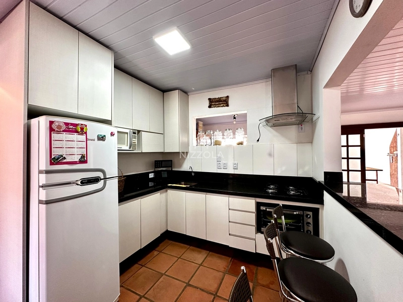 Casa com 5 dormitórios em Atlântida Sul: 5ª foto da galeria de imagens do imóvel