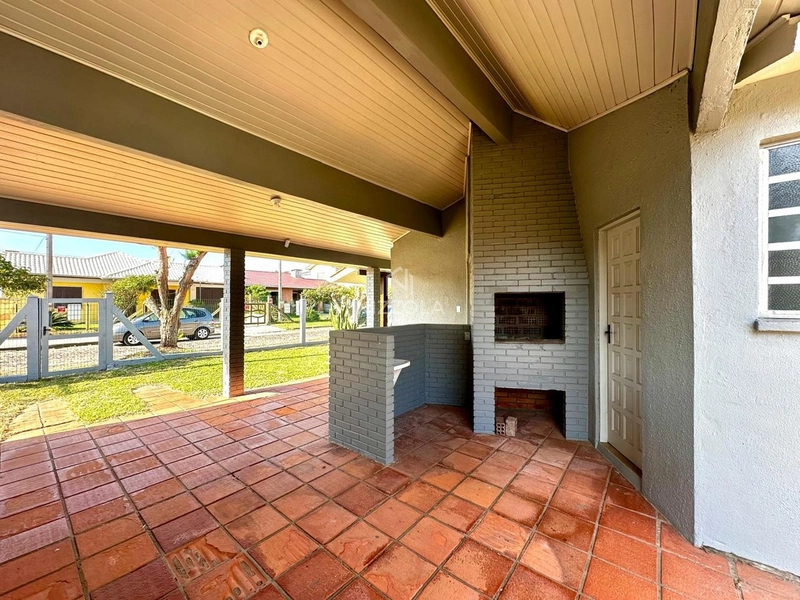 Casa com 3 dormitórios, sendo 1 suíte, em Atlântida Sul: 4ª foto da galeria de imagens do imóvel