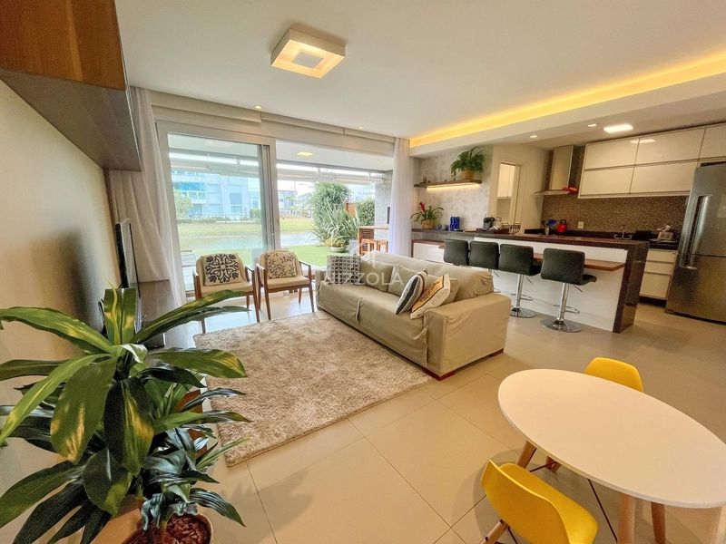 Apartamento Giardino mobiliado no condomínio Rossi