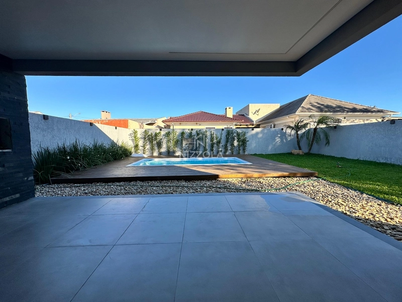 Casa reformada com 3 dormitórios, sendo 1 suíte, em Atlântida Sul: 5ª foto da galeria de imagens do imóvel