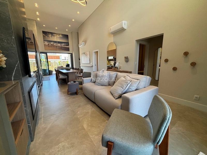 Casa com 4 dormitórios, sendo 2 suítes, no Condomínio Sunset: 2ª foto da galeria de imagens do imóvel