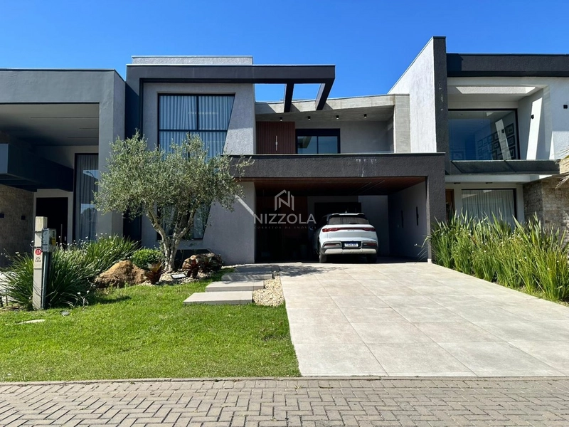 Sobrado com 4 suítes no condomínio Sunset