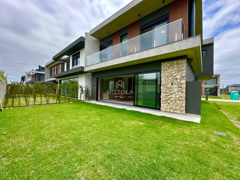 Sobrado com 4 suítes, frente norte, no Condomínio Sunset: 3ª foto da galeria de imagens do imóvel