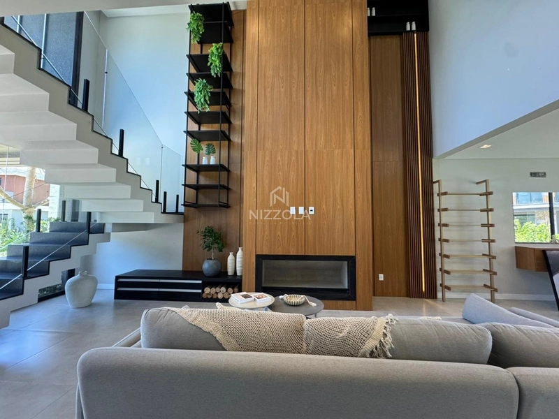 Sobrado com 4 suítes no condomínio Sunset: 2ª foto da galeria de imagens do imóvel