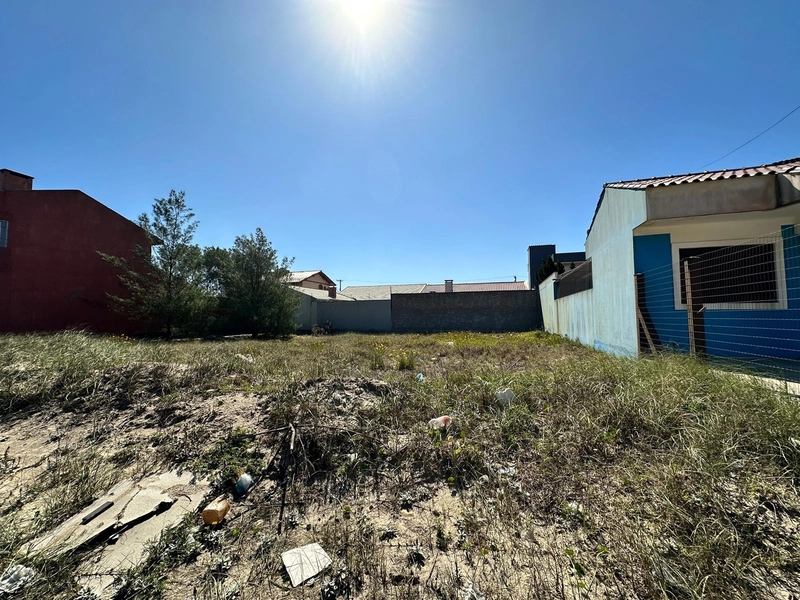 Terreno Beira Mar em Atlântida Sul.: 1ª foto da galeria de imagens do imóvel