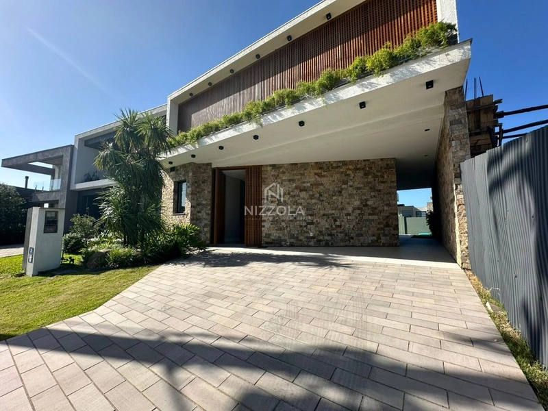 Sobrado com 4 suítes no Condomínio Sunset: 2ª foto da galeria de imagens do imóvel