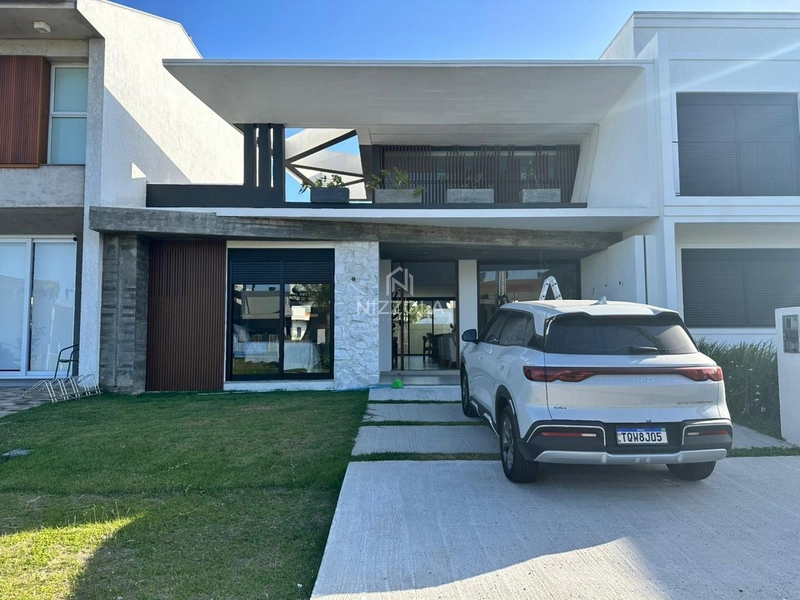 Casa térrea com 4 suítes no Condomínio Sunset