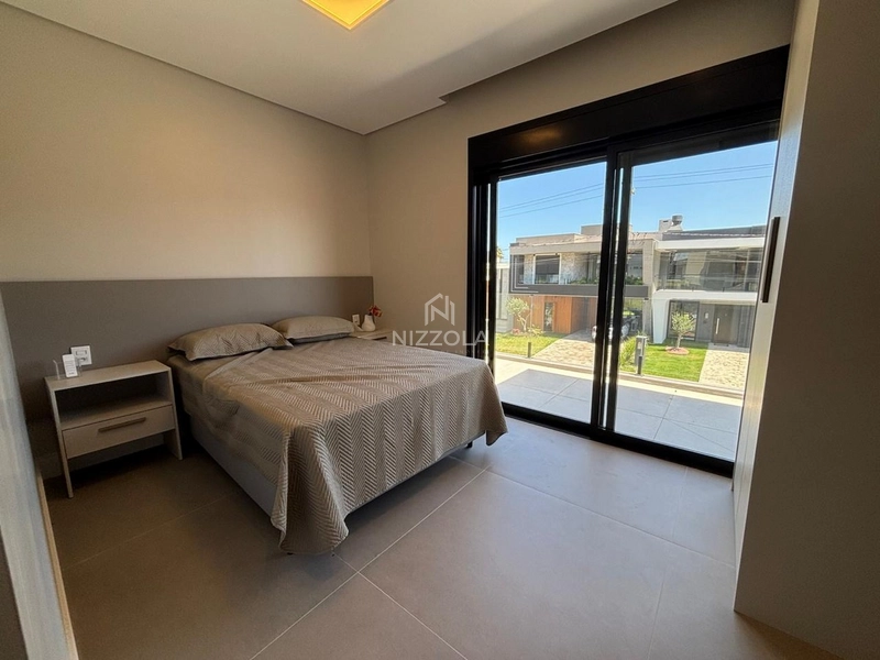 Sobrado beira lago, com 5 suítes, no Condomínio Sunset: 26ª foto da galeria de imagens do imóvel