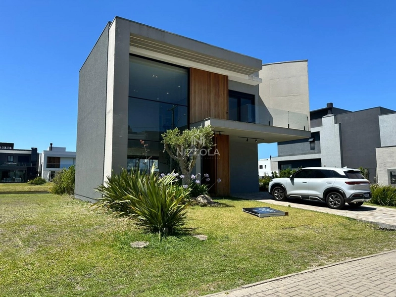 Sobrado beira lago, com 5 suítes, no Condomínio Sunset: 3ª foto da galeria de imagens do imóvel