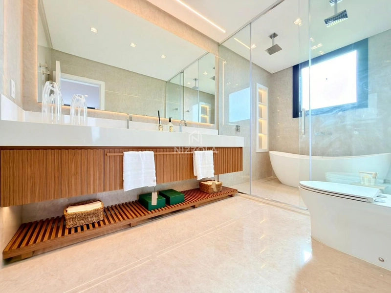 Sobrado alto padrão, com 5 suítes, beira-lago no Condomínio Amare: 49ª foto da galeria de imagens do imóvel