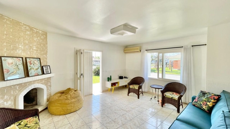 Casa de esquina com piscina, 4 dormitórios/2 suítes mobiliada.: 12ª foto da galeria de imagens do imóvel