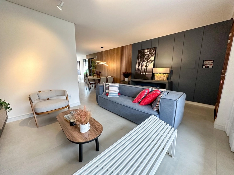 Casa no condomínio Murano com 2 suítes e 2 dormitórios sociais.: 3ª foto da galeria de imagens do imóvel