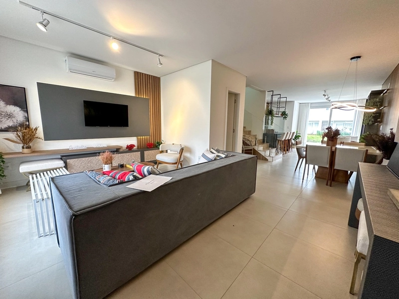 Casa no condomínio Murano com 2 suítes e 2 dormitórios sociais.: 2ª foto da galeria de imagens do imóvel