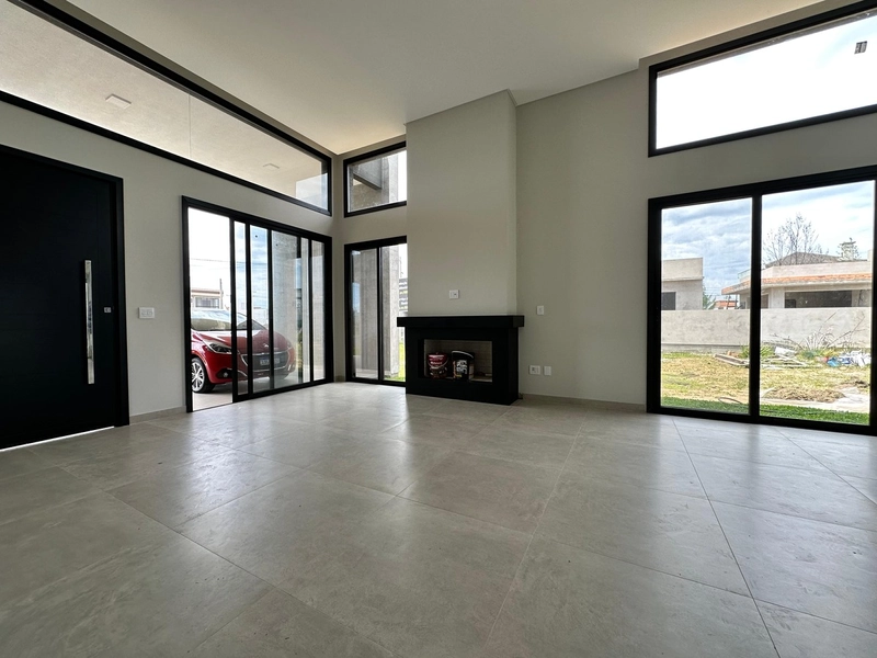 Casa 3 dormitórios sendo 1 suíte, próxima ao centro de Atlântida Sul.: 6ª foto da galeria de imagens do imóvel