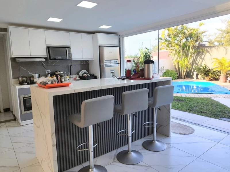 Casa mobiliada com 3 dormitórios na praia do Arpoador em Xangri lá.: 6ª foto da galeria de imagens do imóvel