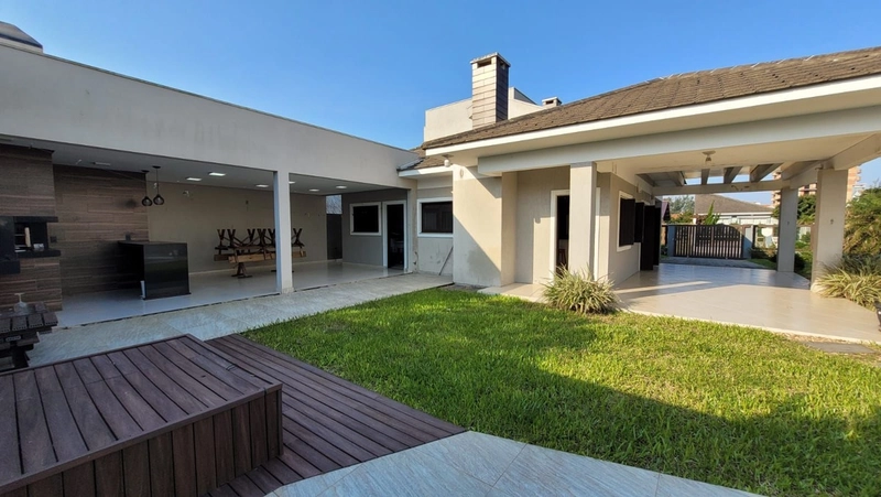 Casa com 4 dormitórios, sendo 2 suítes, em Mariápolis.: 6ª foto da galeria de imagens do imóvel